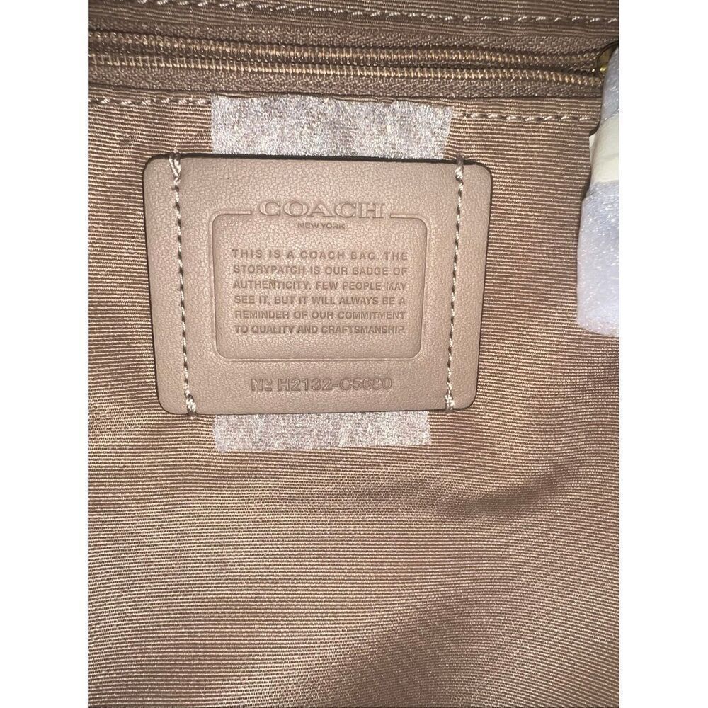 🔥🎁New! COACH Kenley Backpack Signature Canvas Chalk White Msrp:$398.00 - Picture 6 of 7
